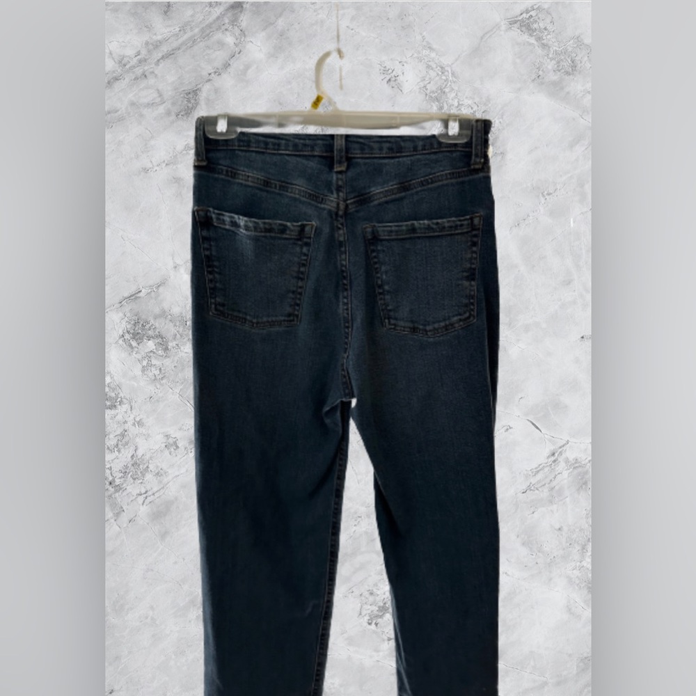 Wild fable size 4 mom jeans, fits 5’2-5’7